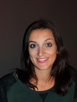 Dr. Roxane Vanderweeën Dr. Roxane Vanderweeën